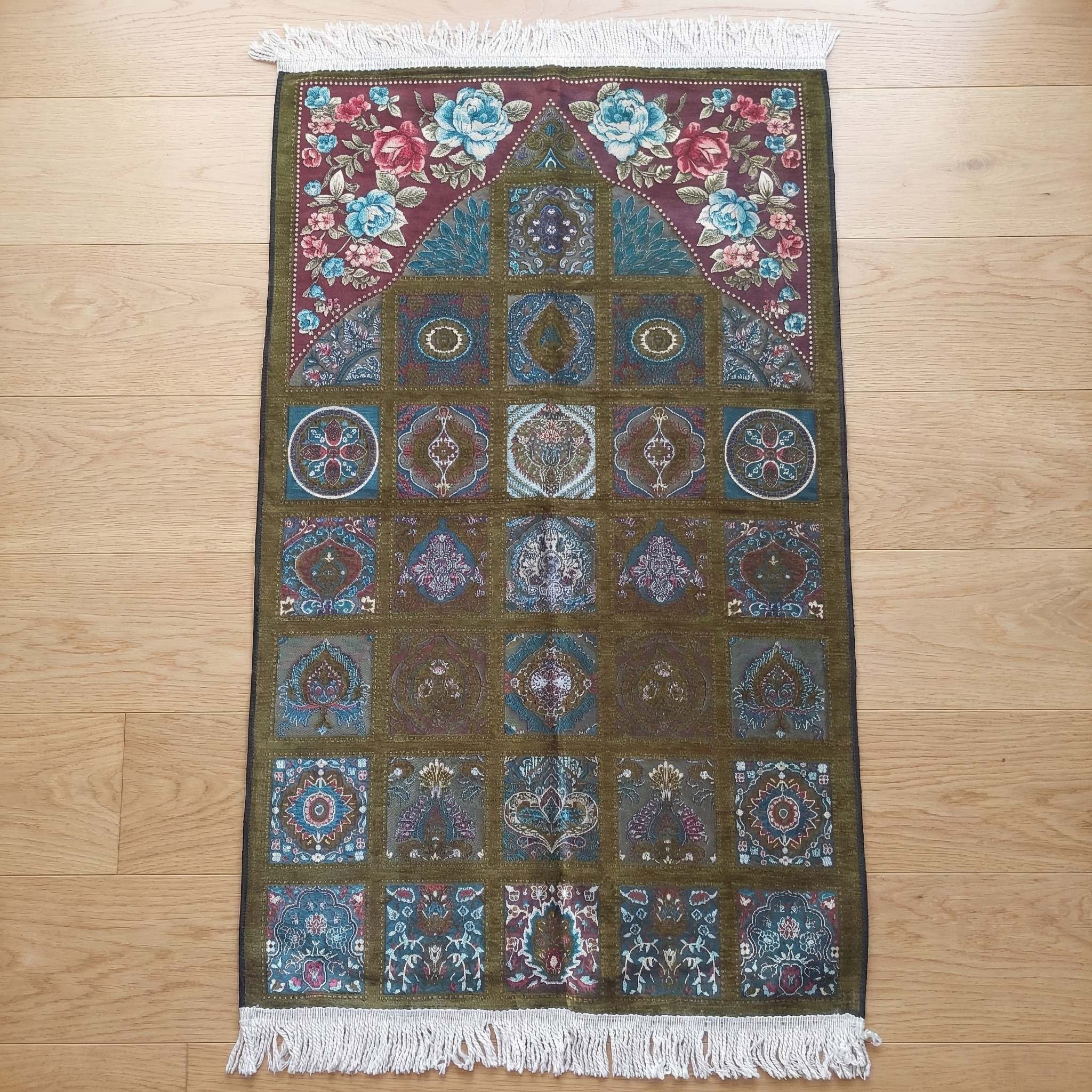 Premium Turkey Jaynamaz - Forest Grid